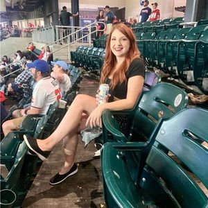 Meet your Posher, Lauren